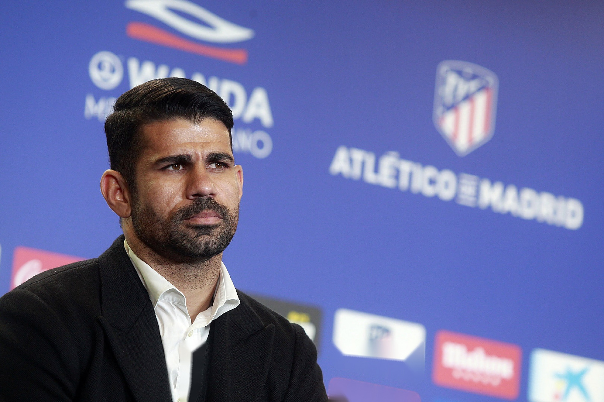 包含拜仁战平曼城，卡瓦尼乌龙送礼西甲的词条