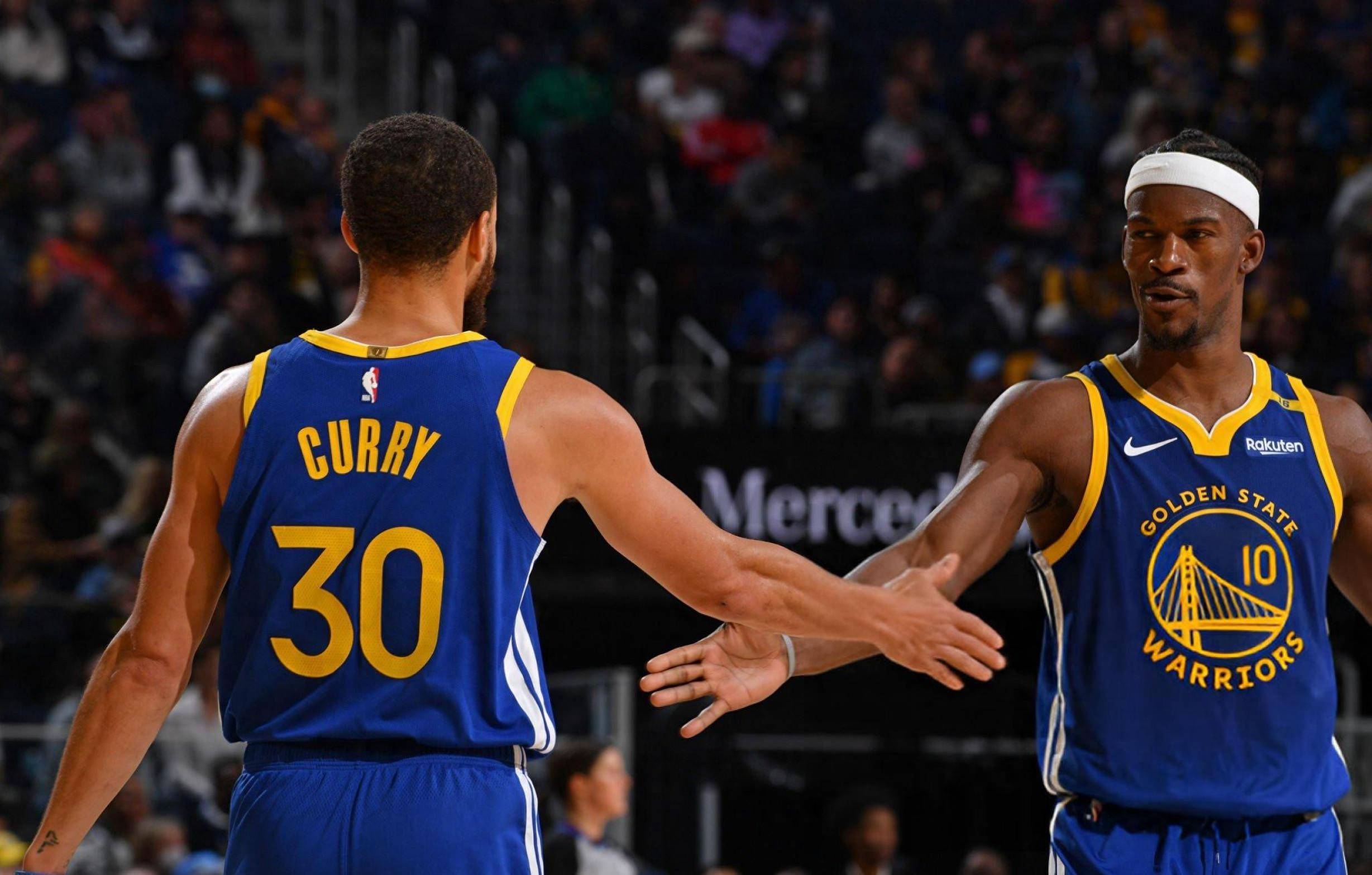 黄蜂队顽强拼搏，最终胜出