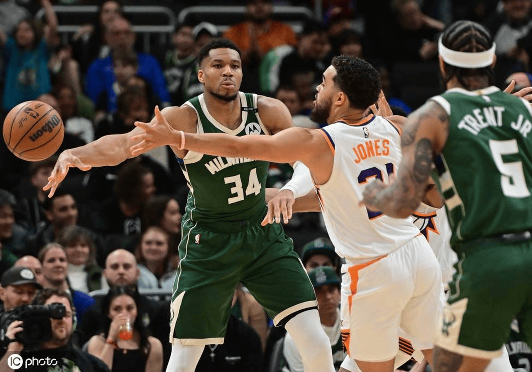 太阳完胜广东队，字母哥带队取胜